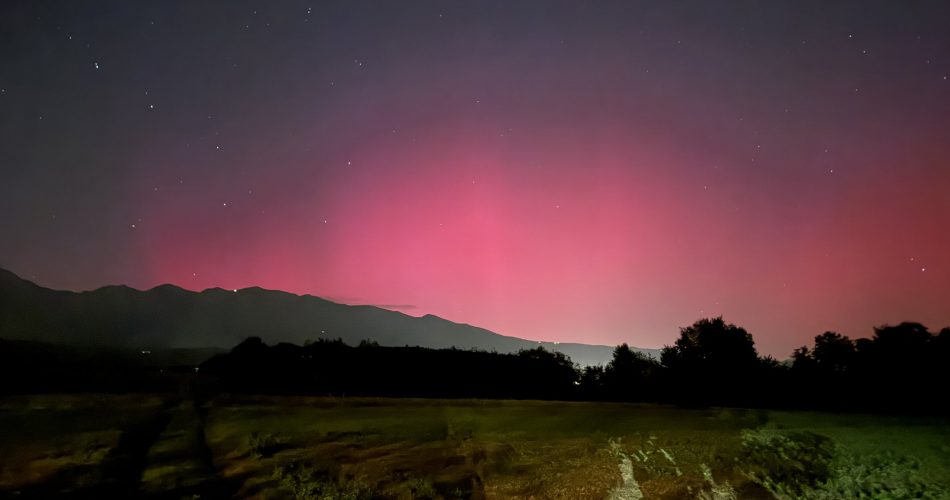 Aurora boreale in Italia: perché la vediamo sempre più spesso (e perché è  rossa)