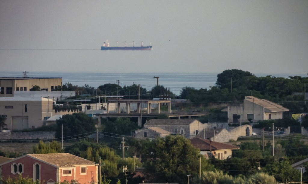 Nave volante miraggio